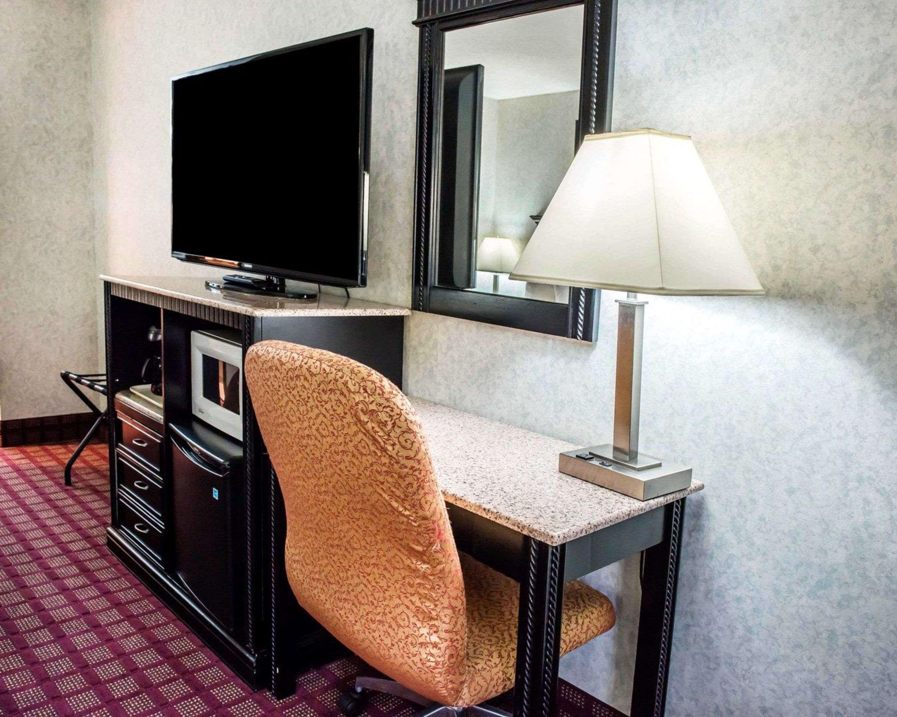 Quality Inn & Suites North Gibsonia מראה חיצוני תמונה